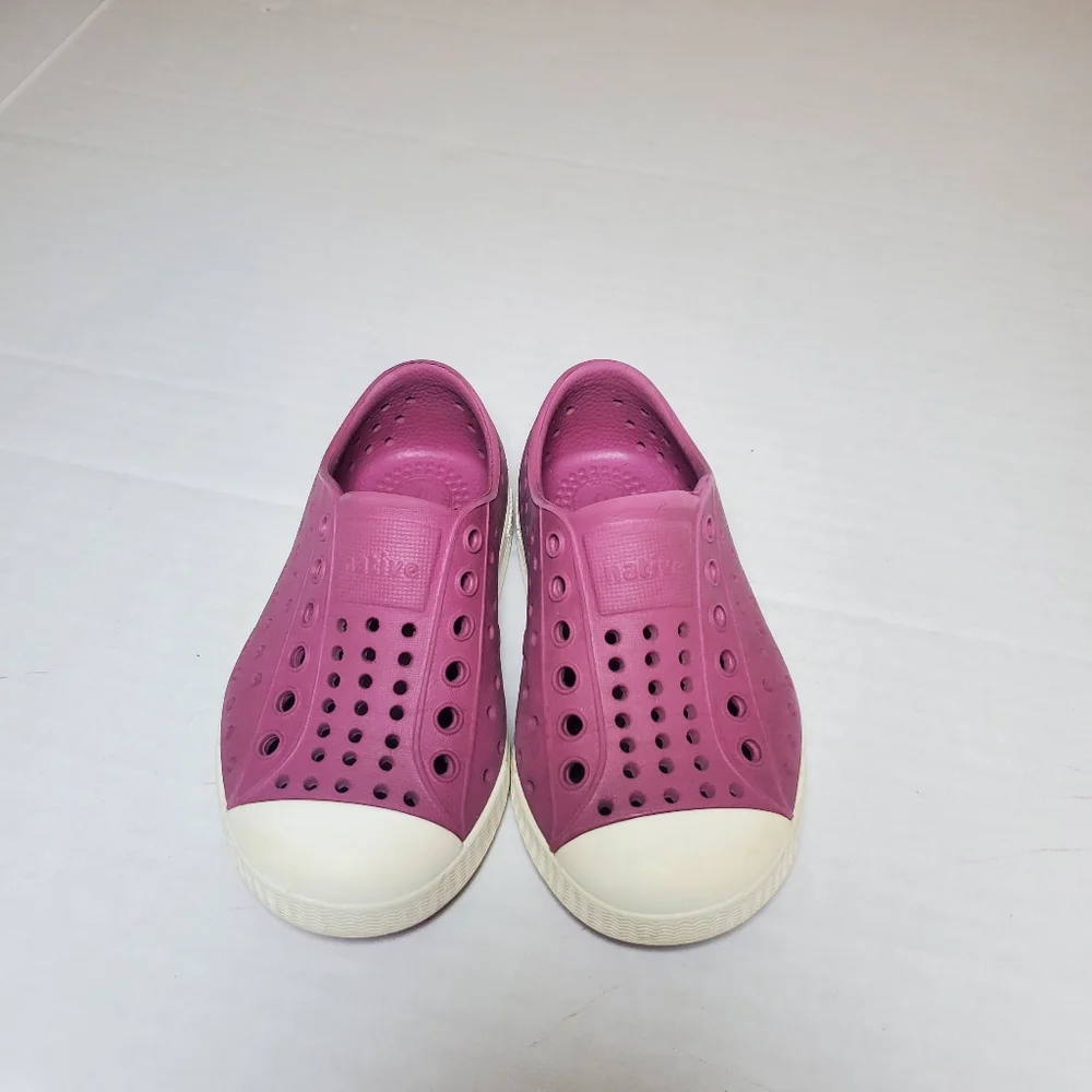 Native Jefferson Kids Slip-On Shoes Size C6 Purple WhiteLightweight Washable